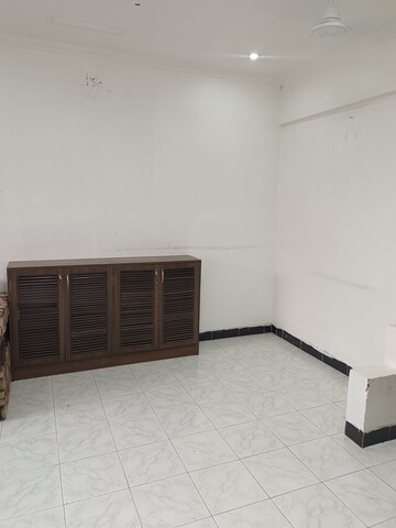 Room in 1 BHK Apartment at Andheri West – for Rent