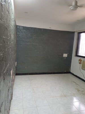 Room in 1 BHK Apartment at Andheri West – for Rent