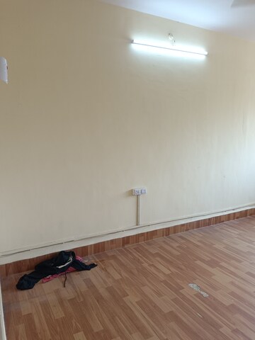 Room in 2 BHK Apartment at Andheri West – for Rent