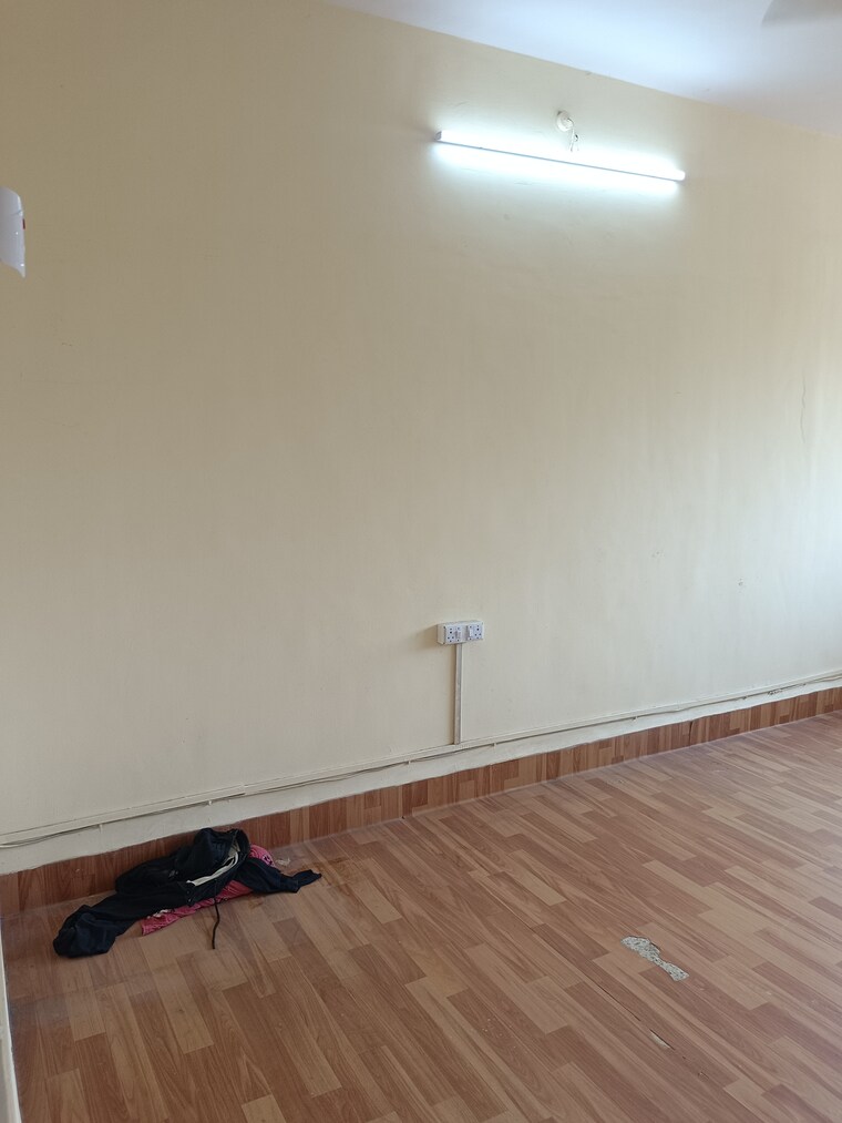 Room, andheri west 2 Bedroom 700 Sq.Ft. Apartment In Andheri West Mumbai 9441372