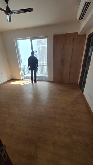 Room in 4 BHK Villa at Godrej Golf Link Villas, Sector 27 Yamuna Expressway – for Sale