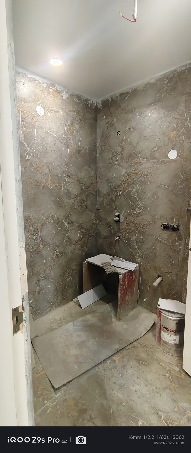 Bathroom, srishti-greenfield-homes 4 Bedroom 1725 Sq.Ft. Builder Floor In Green Fields Colony Faridabad 9441388