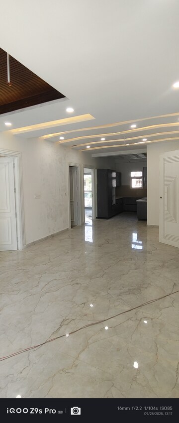 Parking in 4 BHK Builder Floor at Srishti Greenfield Homes, Green Fields Colony – for Sale