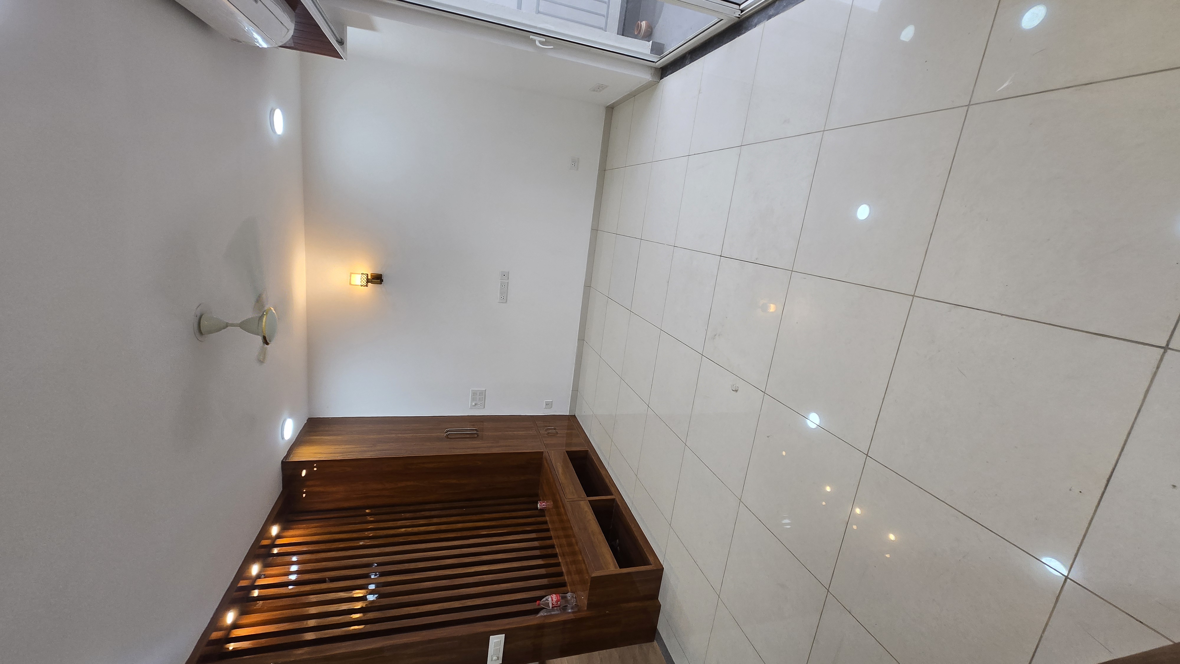 4 BHK + Servant Room Villa For Sale in Godrej Golf Link Villas