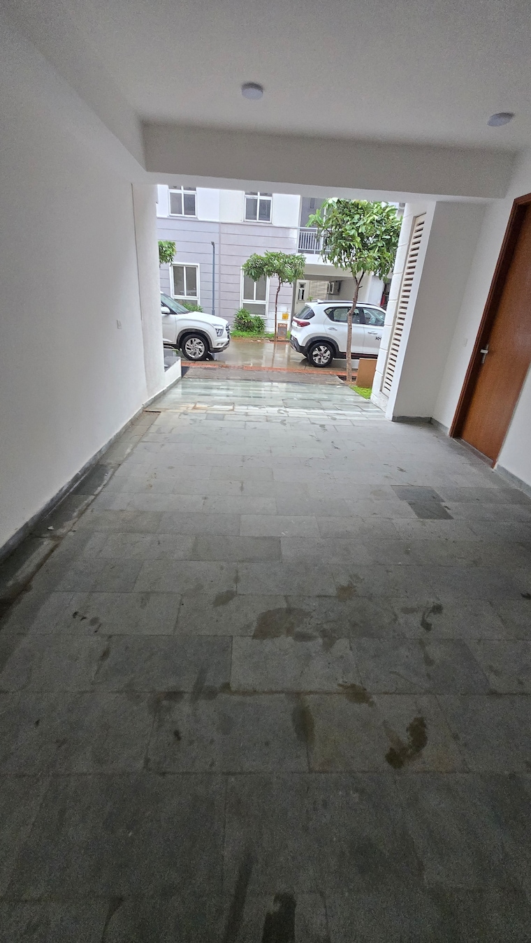 Balcony, godrej-golf-link-villas 4 Bedroom 2835 Sq.Ft. Villa In Sector 27 Yamuna Expressway Greater Noida 9441384