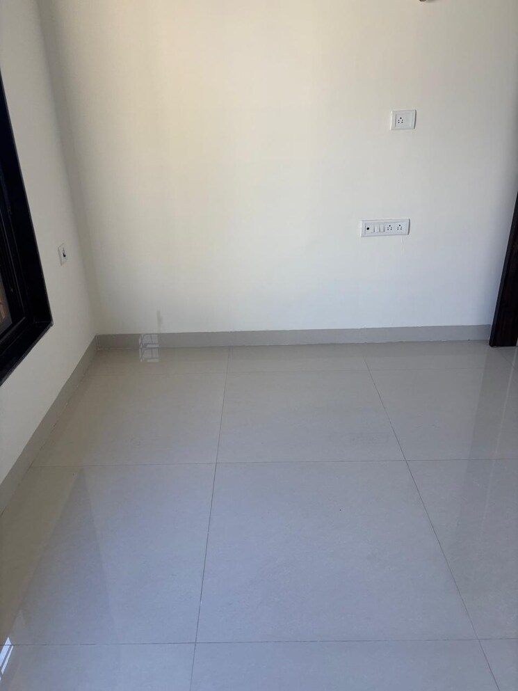 Room, nakul-raj 1 Bedroom 420 Sq.Ft. Apartment In Malad West Mumbai 9441476