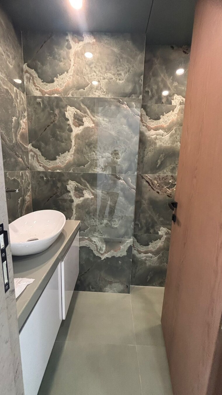 Bathroom, usd-finessia 4 Bedroom 1800 Sq.Ft. Apartment In Bandra West Mumbai 9441474