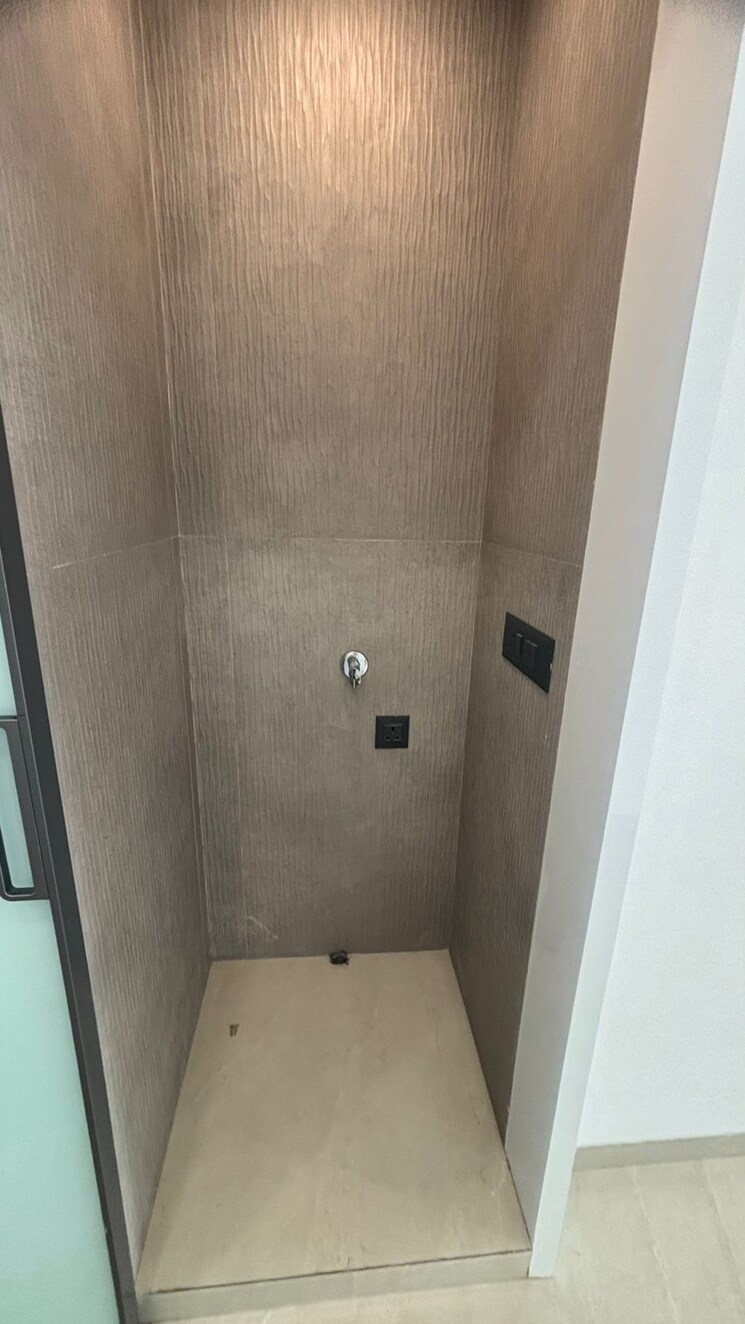 Bathroom, usd-finessia 4 Bedroom 1800 Sq.Ft. Apartment In Bandra West Mumbai 9441474