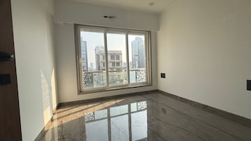 Room in 4 BHK Apartment at USD Finessia, Bandra West – for Rent