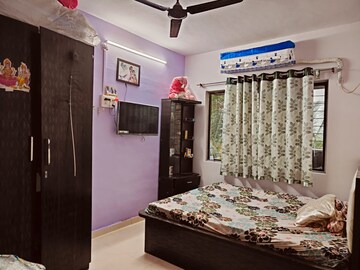 Bedroom in 2 BHK Apartment at Evergreen city, Mira Road – for Rent