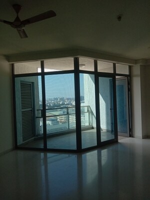 Room in 3 BHK Apartment at Mantri Pinnacle, Hulimavu – for Rent