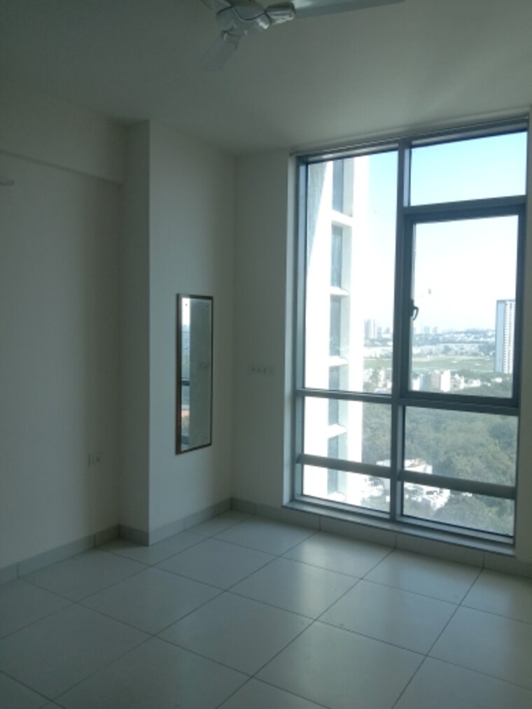 Room, mantri-pinnacle 3 Bedroom 1800 Sq.Ft. Apartment In Hulimavu Bangalore 9441516