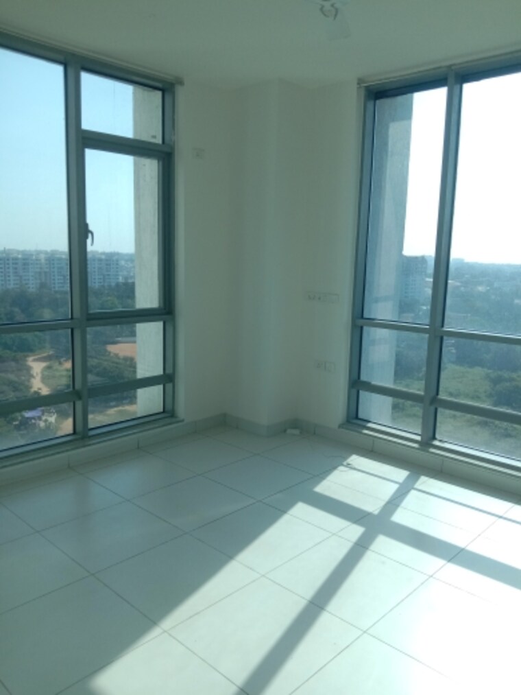 Room, mantri-pinnacle 3 Bedroom 1800 Sq.Ft. Apartment In Hulimavu Bangalore 9441516