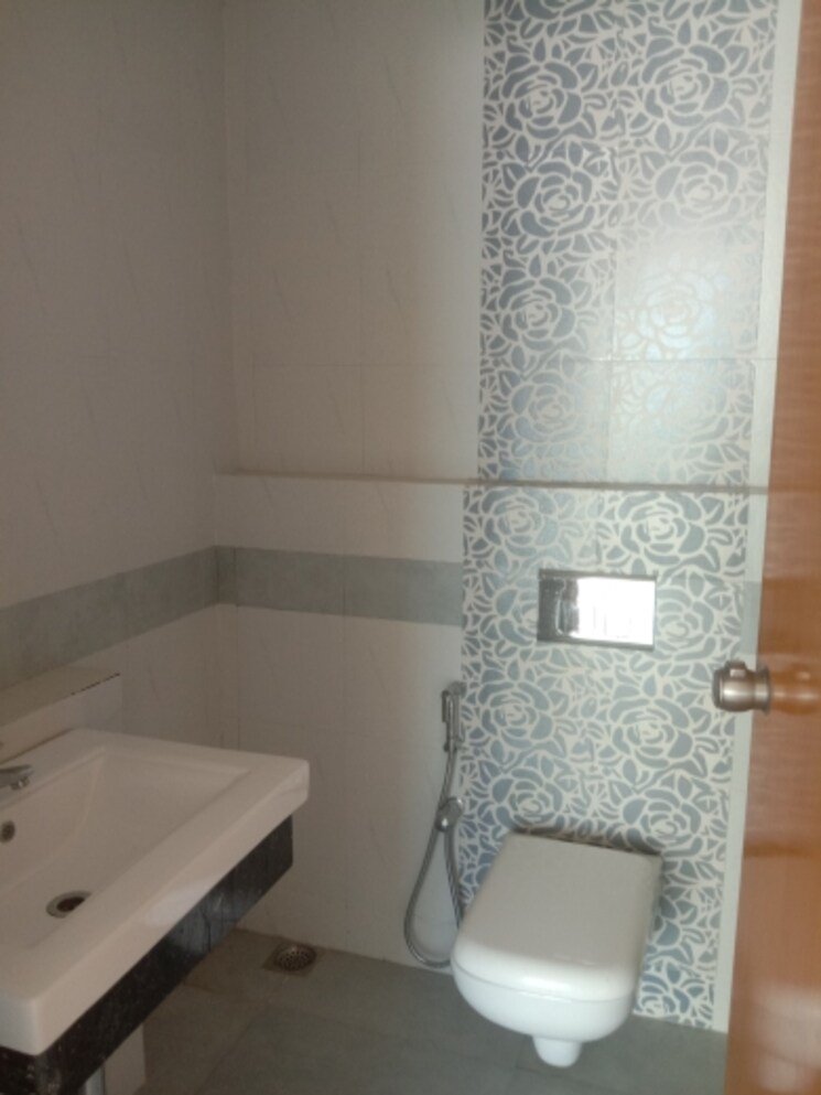 Bathroom, mantri-pinnacle 3 Bedroom 1800 Sq.Ft. Apartment In Hulimavu Bangalore 9441516