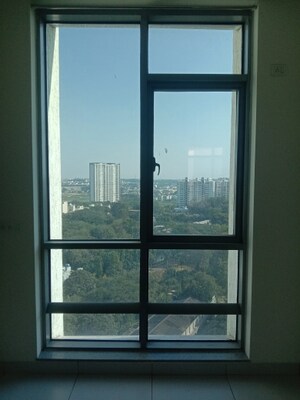 Room in 3 BHK Apartment at Mantri Pinnacle, Hulimavu – for Rent