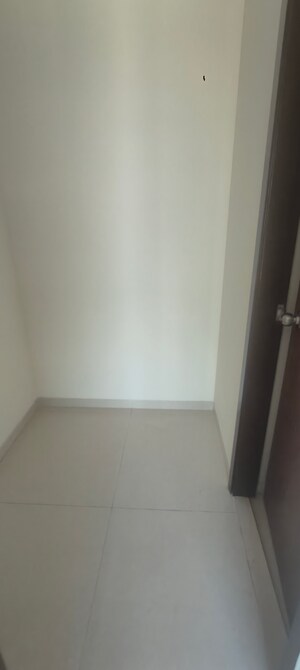  3.5 BHK Apartment at Thane West – for Rent