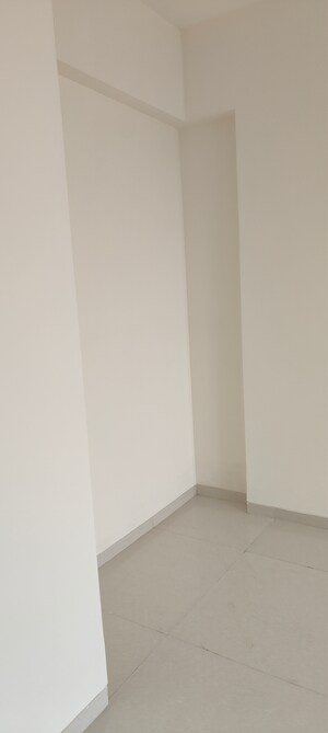 Bedroom in 3.5 BHK Apartment at Thane West – for Rent