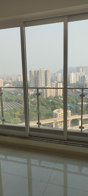 Balcony in 3.5 BHK Apartment at Thane West – for Rent
