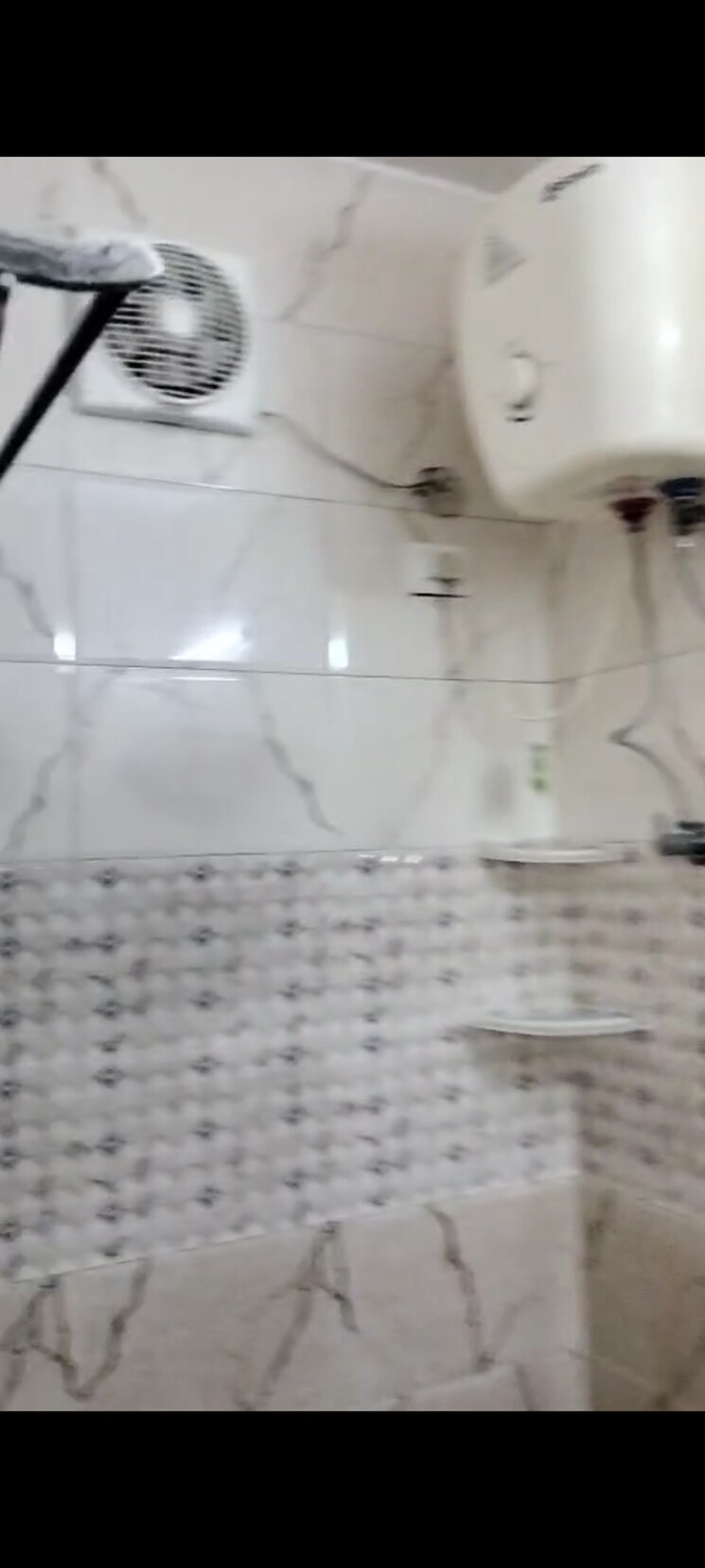 Bathroom, shipra-suncity 3 Bedroom 1200 Sq.Ft. Apartment In Vaibhav Khand Ghaziabad 9441514