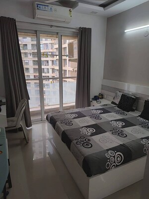 Bedroom in 4 BHK Apartment at Dosti Imperia Phase I, Ghodbunder Road – for Rent