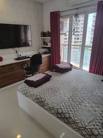 Bedroom in 4 BHK Apartment at Dosti Imperia Phase I, Ghodbunder Road – for Rent