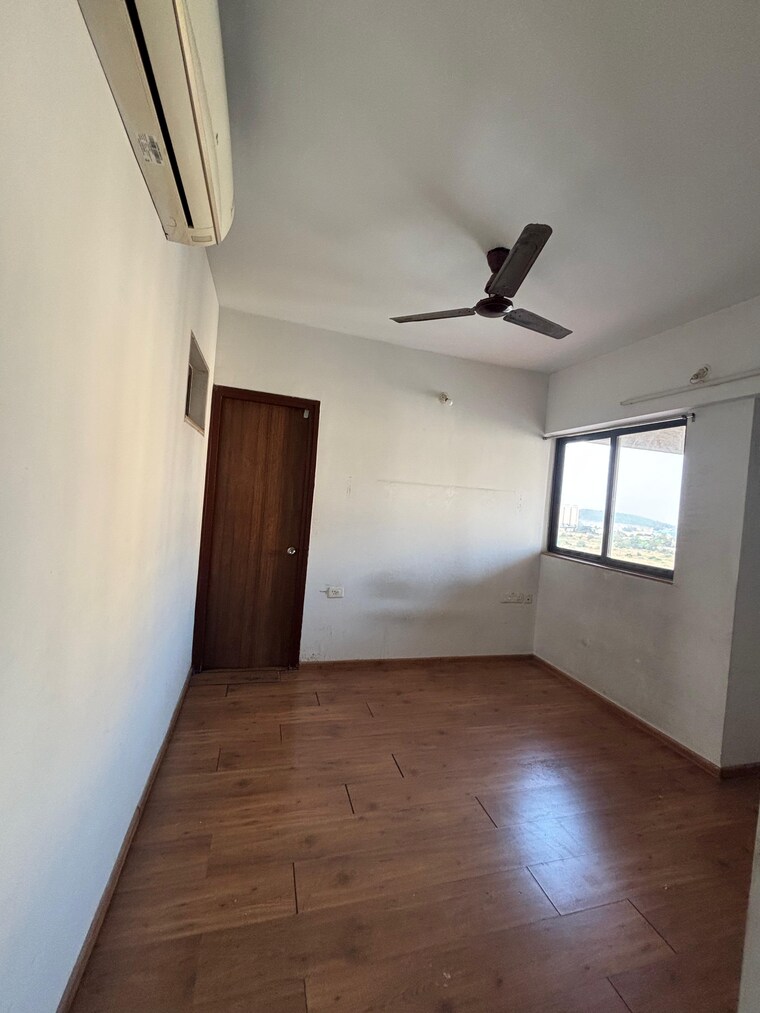 Bedroom, lodha-palava-city-lakeshore-greens 1.5 Bedroom 640 Sq.Ft. Apartment In Dombivli East Thane 9441544