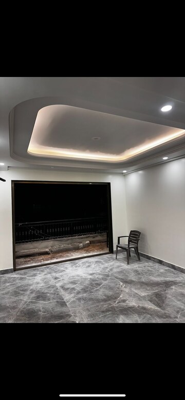 Furnished Amenities in 3 BHK Builder Floor at Sector 85 – for Rent