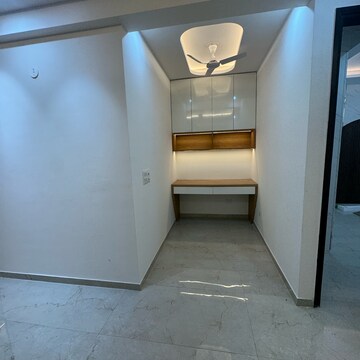 Room in 3.5 BHK Apartment at M3M Soulitude, Sector 89 – for Rent