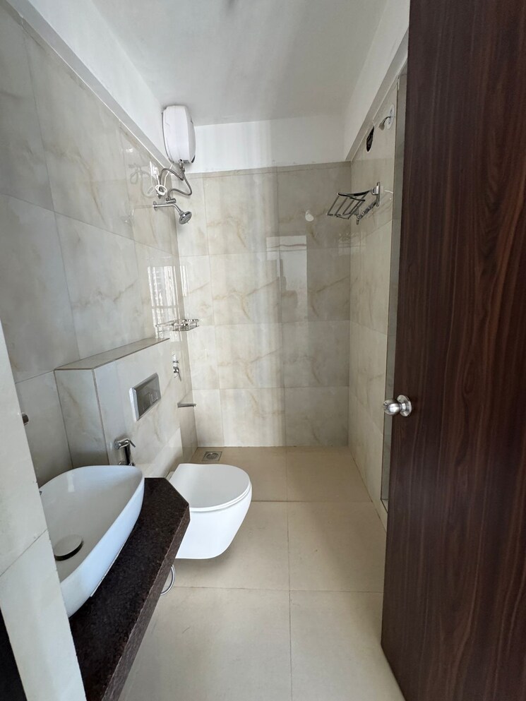 Bathroom, raymond-ten-x-habitat 2 Bedroom 635 Sq.Ft. Apartment In Pokhran Road No Two Thane 9441553