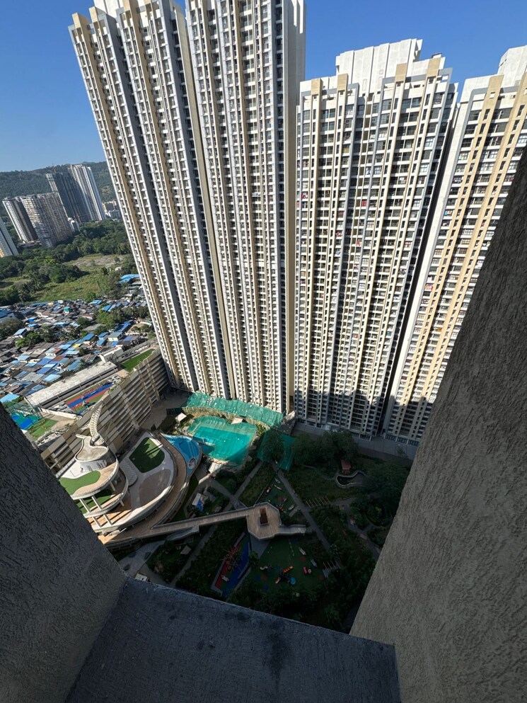 Bedroom, raymond-ten-x-habitat 2 Bedroom 635 Sq.Ft. Apartment In Pokhran Road No Two Thane 9441561