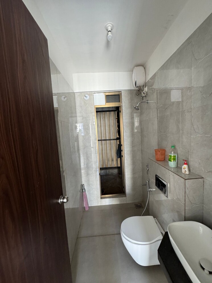 Bathroom, raymond-ten-x-habitat 2 Bedroom 635 Sq.Ft. Apartment In Pokhran Road No Two Thane 9441561