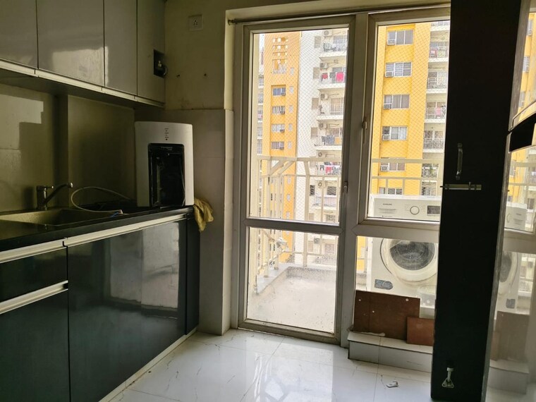 Kitchen, bptp-park-grandeura 2 Bedroom 1342 Sq.Ft. Apartment In Sector 82 Faridabad 9441571