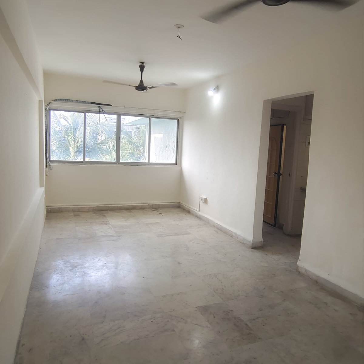 2 BHK + Pooja Room 750 Sq.Ft. Apartment in Krishna Apartment Santacruz West