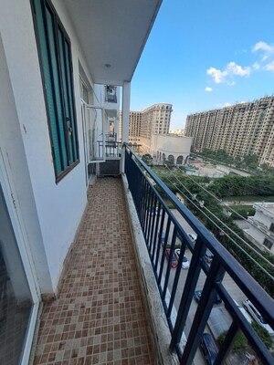 Balcony in 3.5 BHK Apartment at Omaxe R2, Gomti Nagar – for Sale