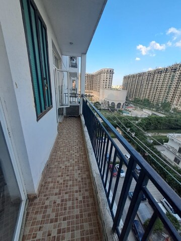 Balcony in 3.5 BHK Apartment at Omaxe R2, Gomti Nagar – for Sale