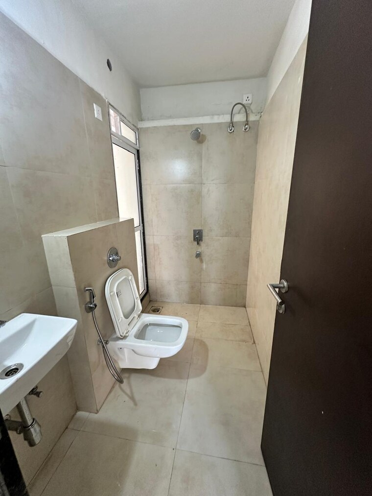 Bathroom, puranik-city 1 Bedroom 447 Sq.Ft. Apartment In Kasarvadavali Thane 9441647