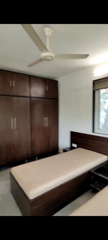 Room in 2 BHK Apartment at Sukumar CHS, Vile Parle East – for Rent