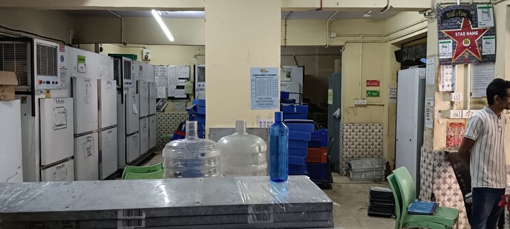 Living Room, kalyan west Commercial Shop 3860 Sq.Ft. In Kalyan West Thane 9441755