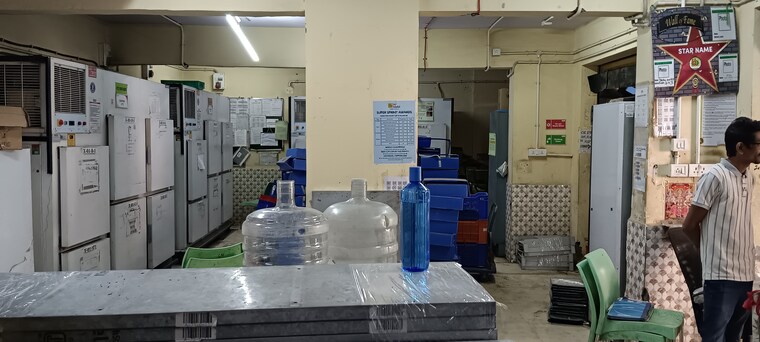 Living Room, kalyan west Commercial Shop 3860 Sq.Ft. In Kalyan West Thane 9441755