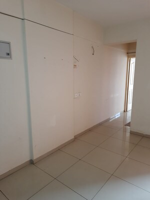 Room in 1 BHK Apartment at Wave Dream Homes, Wave City – for Rent