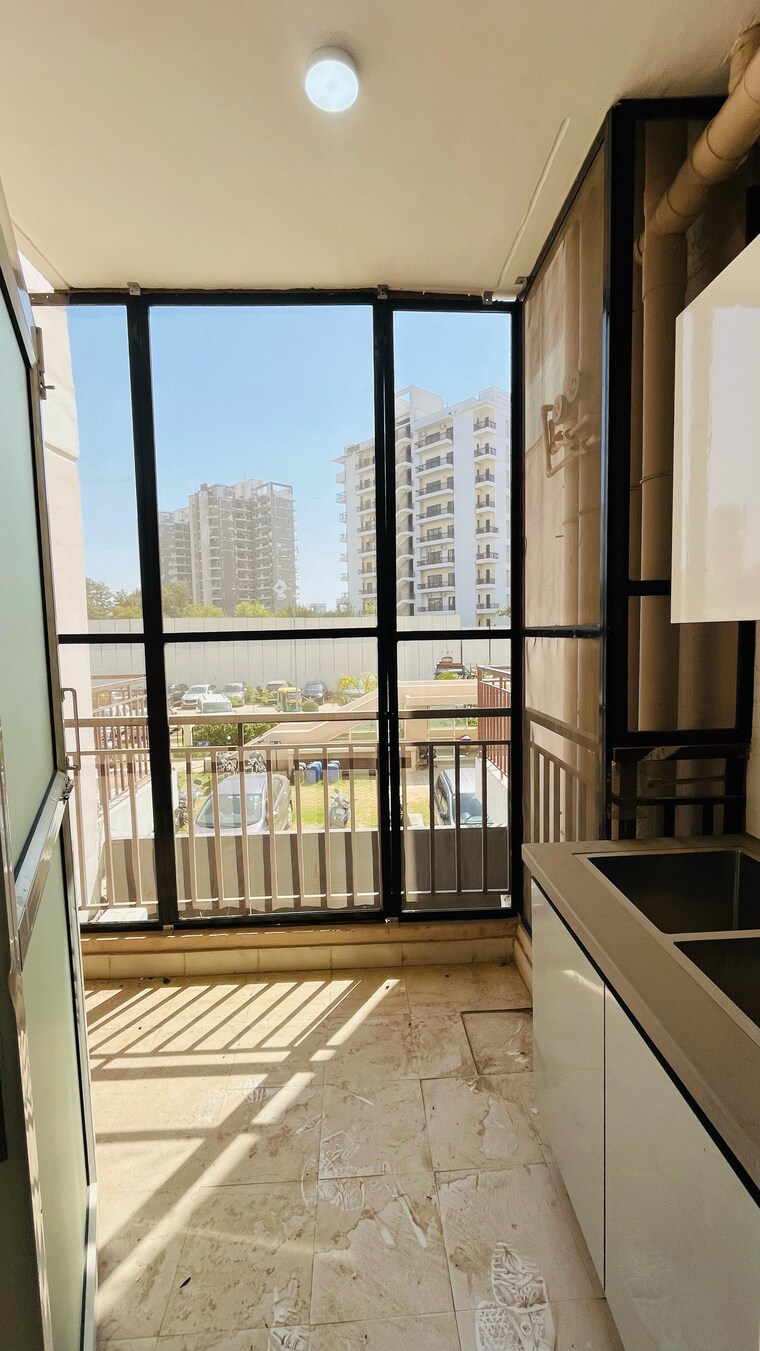 Balcony, suncity-avenue-76 2 Bedroom 682 Sq.Ft. Apartment In Sector 76 Gurgaon 9441825