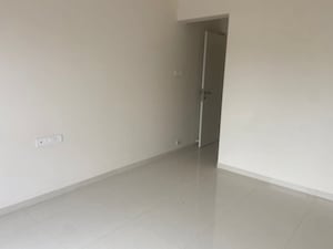 Room in 2 BHK Apartment at Kohinoor Zen Estate, Kharadi – for Rent