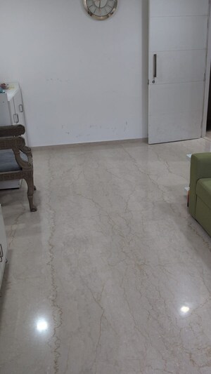 Room in 2 BHK Apartment at Kanakia Silicon Valley, Powai – for Rent