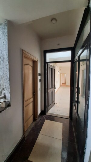 Building Lobby in 3 BHK Apartment at Jaypee Moon Court, Jaypee Greens – for Sale