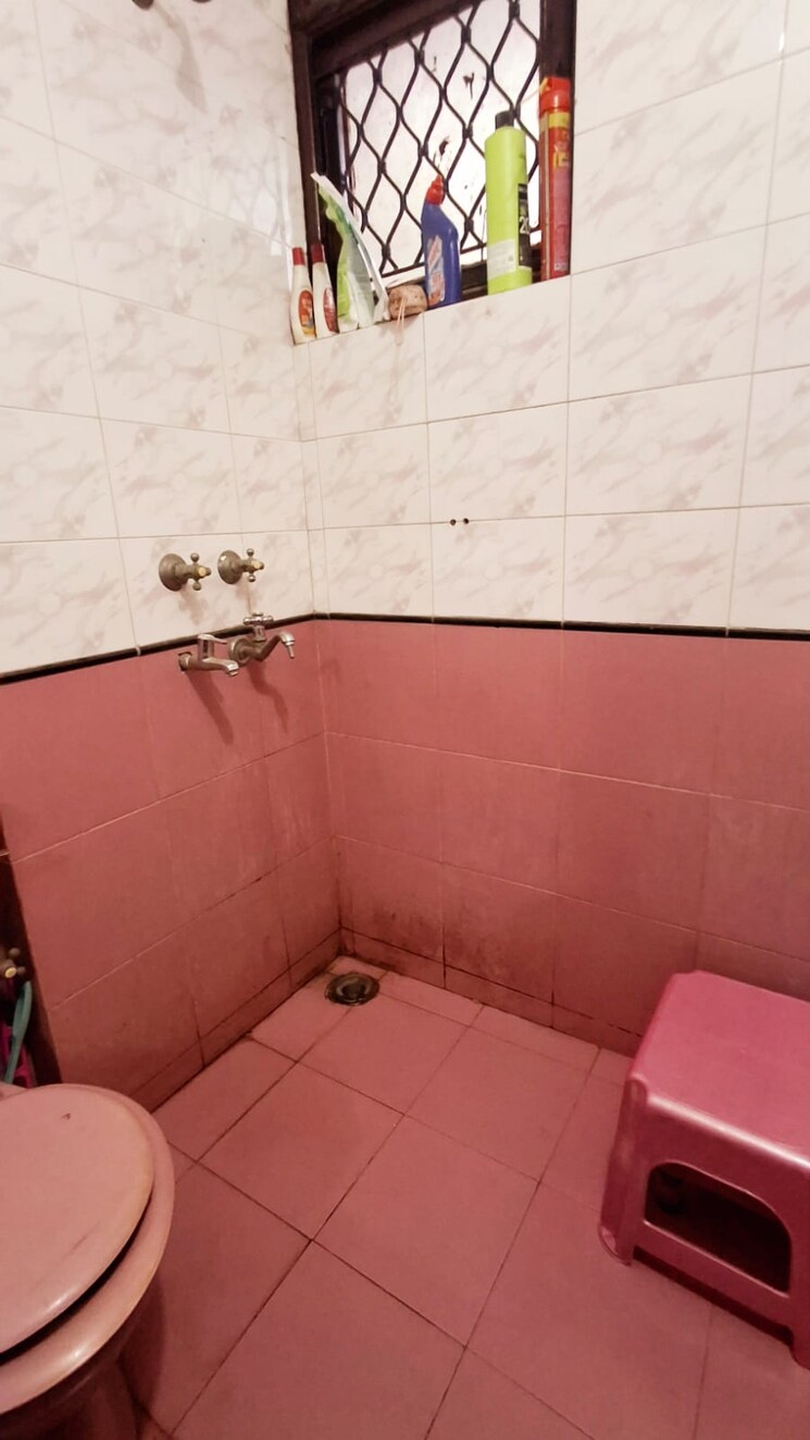 Bathroom, palam-vihar-residents-association 2 Bedroom 1640 Sq.Ft. Builder Floor In Palam Vihar Gurgaon 9441889