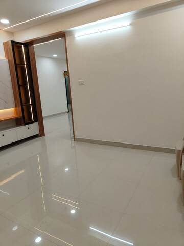 Room in 3 BHK Apartment at Greenmark Mayfair Apartments, Tellapur – for Rent