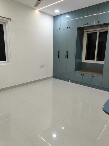 Room in 3 BHK Apartment at Greenmark Mayfair Apartments, Tellapur – for Rent