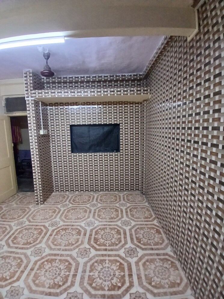 Bathroom, vanrai-shree-chs Studio 225 Sq.Ft. Apartment In Goregaon East Mumbai 9441898