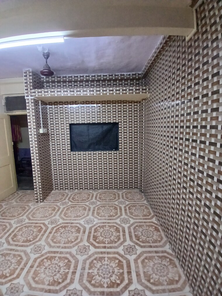 Bathroom, vanrai-shree-chs Studio 225 Sq.Ft. Apartment In Goregaon East Mumbai 9441898