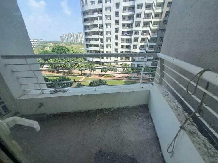 Balcony, raheja-vedaanta 3 Bedroom 1833 Sq.Ft. Apartment In Sector 108 Gurgaon 9441897